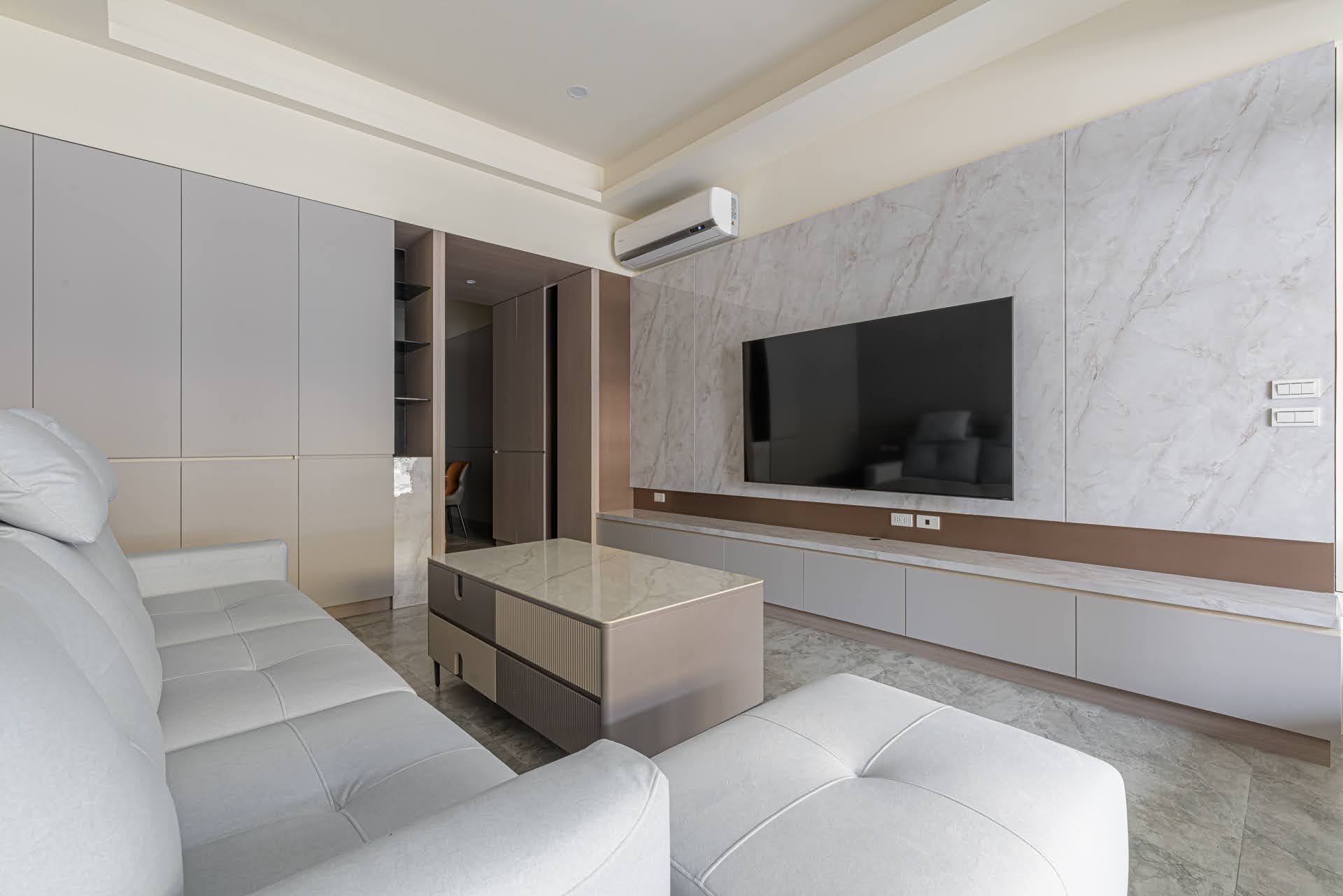 彰化溪湖和煦香苑客廳全景