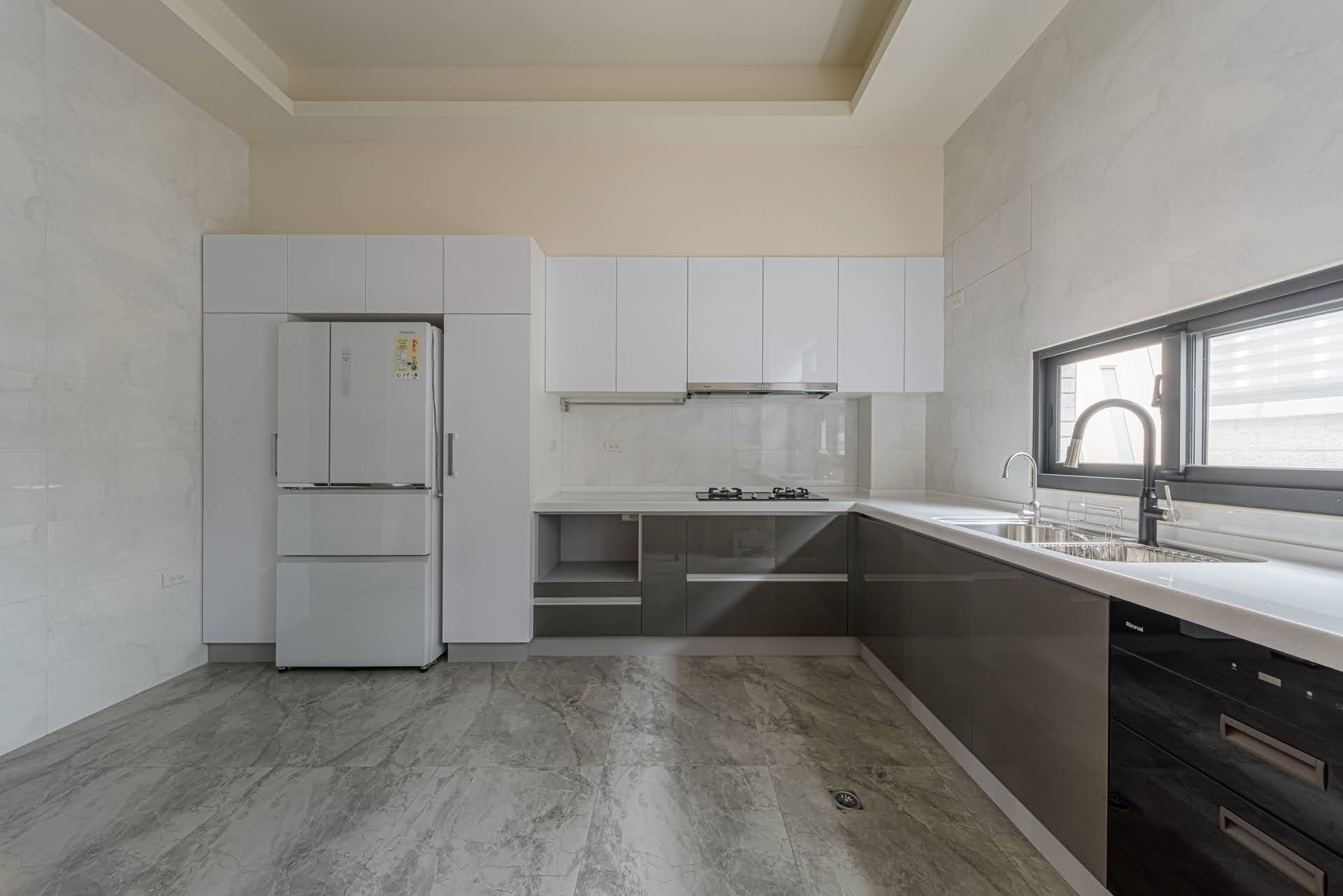 和煦香苑廚房工作台面