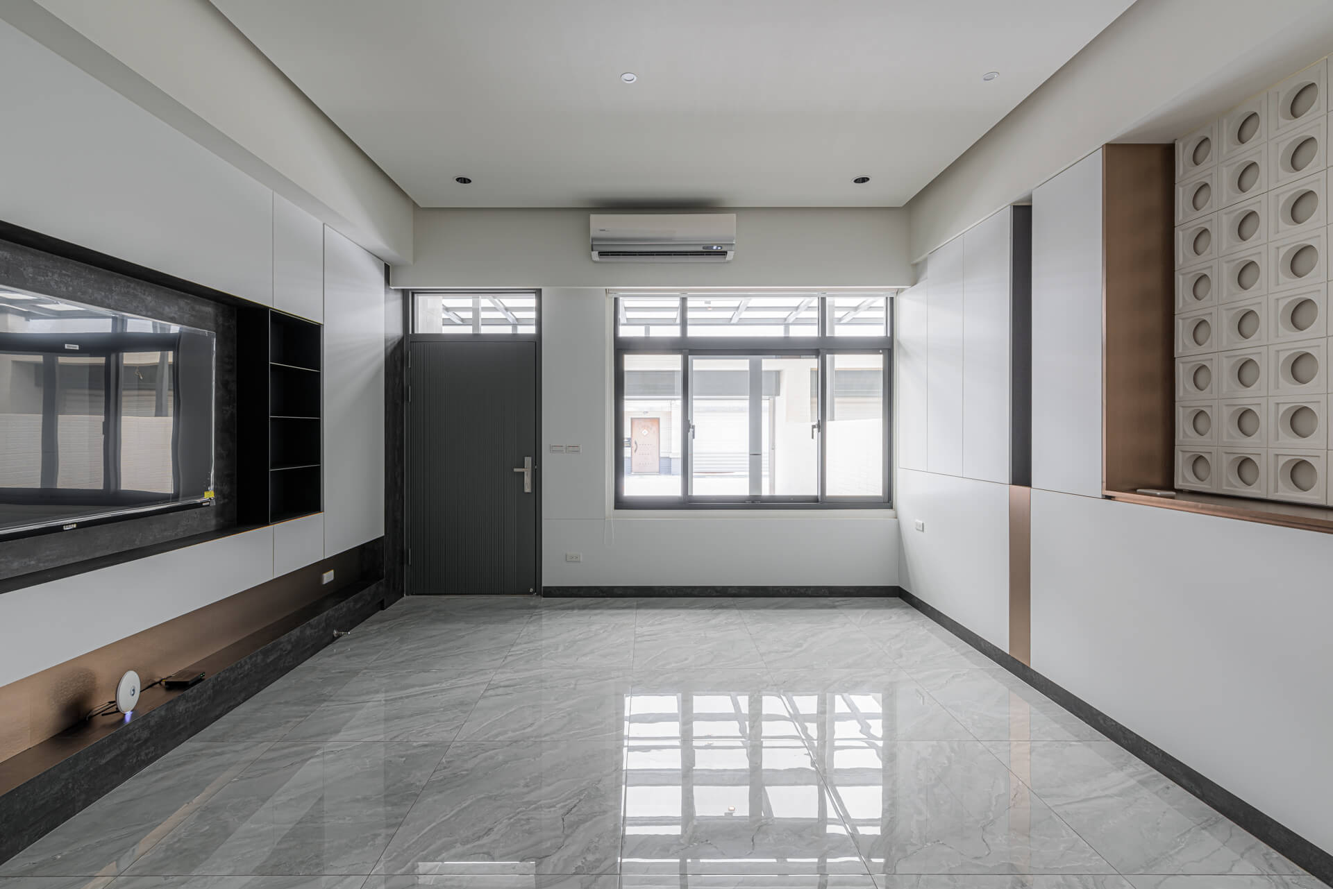 靜寓近心客廳側面層次光影