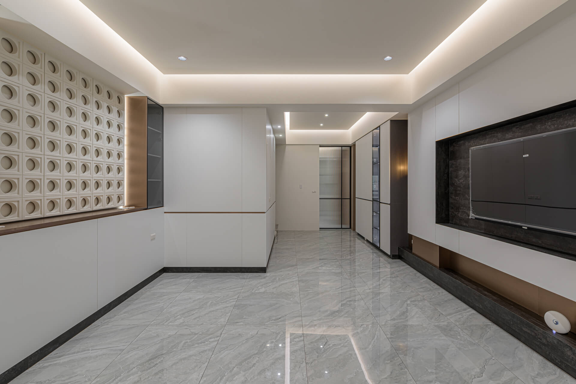 靜寓近心客廳燈光層次線性光源