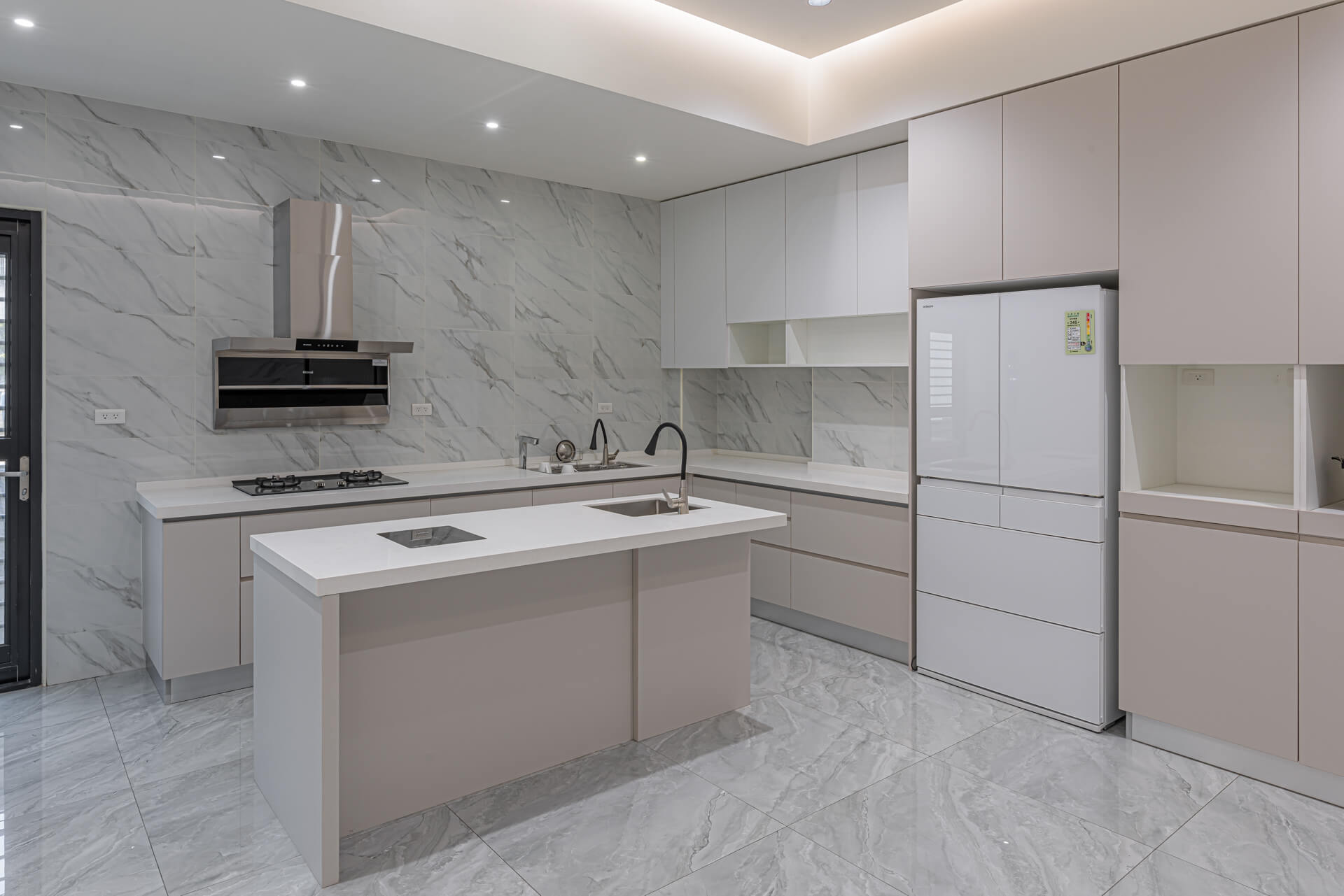 靜寓近心廚房上下櫃收納整合