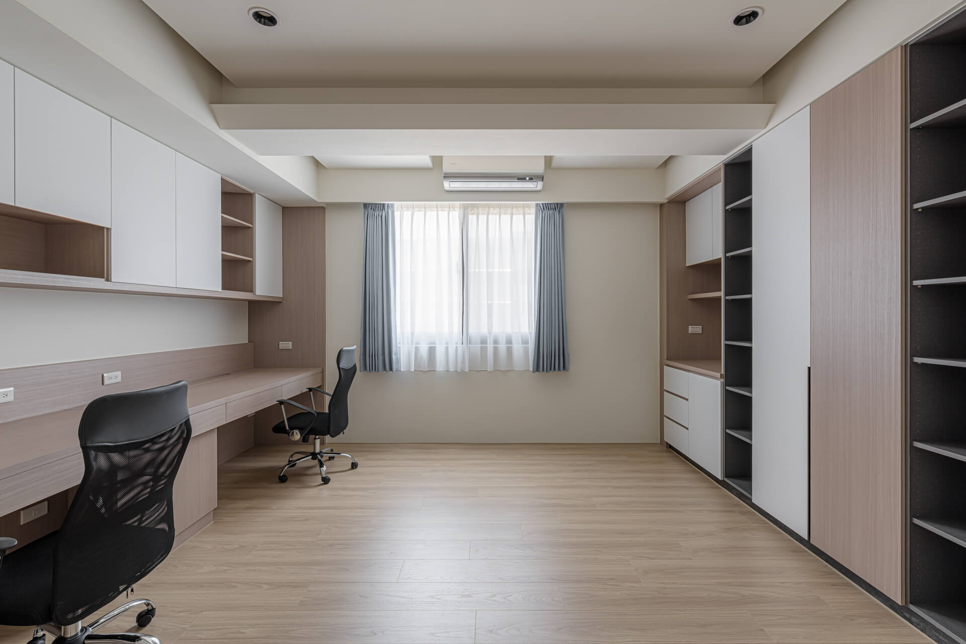 靜寓近心書房層架收納細節