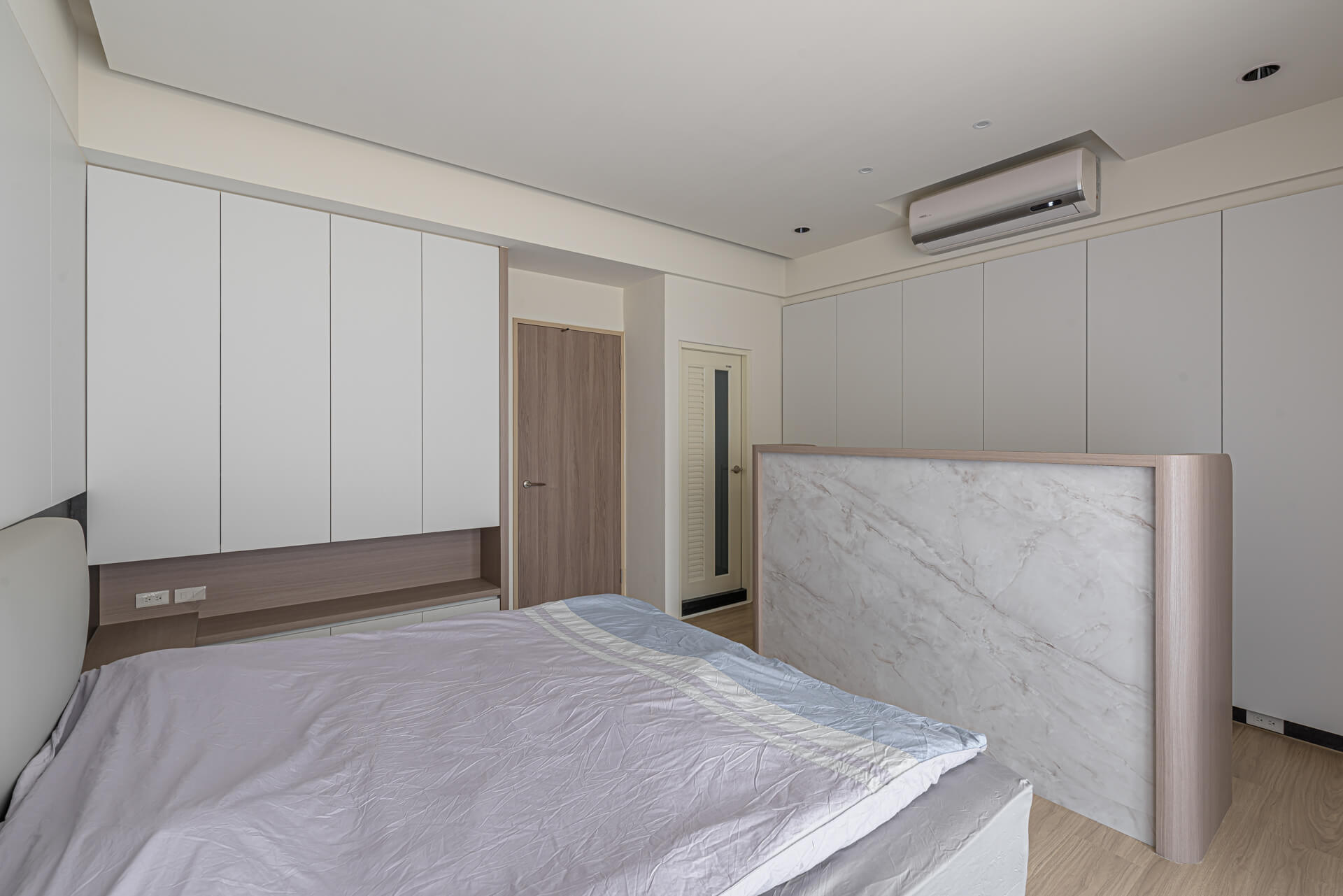 靜寓近心臥室床頭設計細節