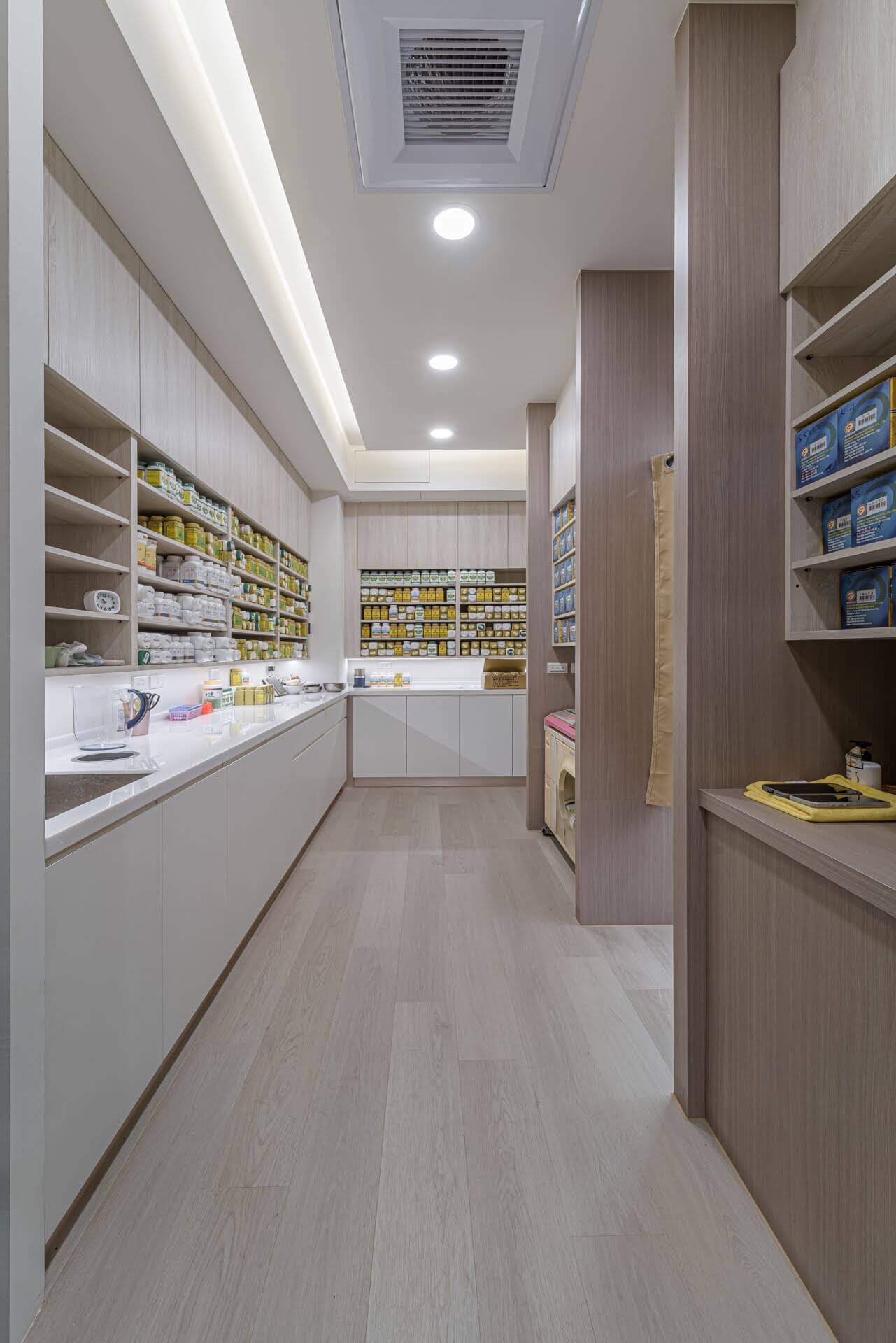 廣吉中醫藥局中藥收納架